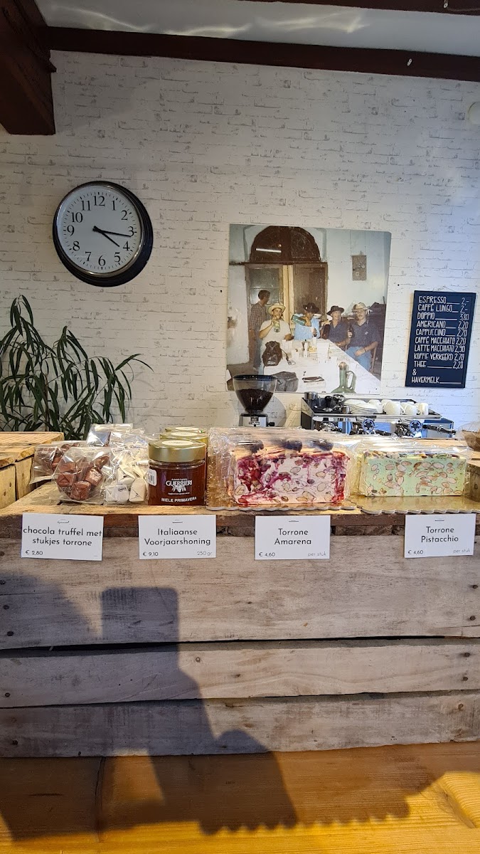 Piacere Italiano Photos 2